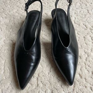 Chic Black Slingback Heels